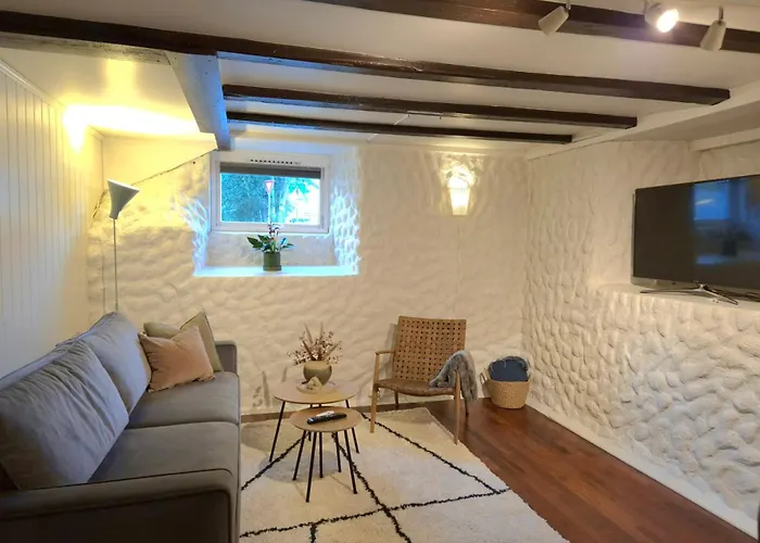 Cozy Downstairs In * Tromsø